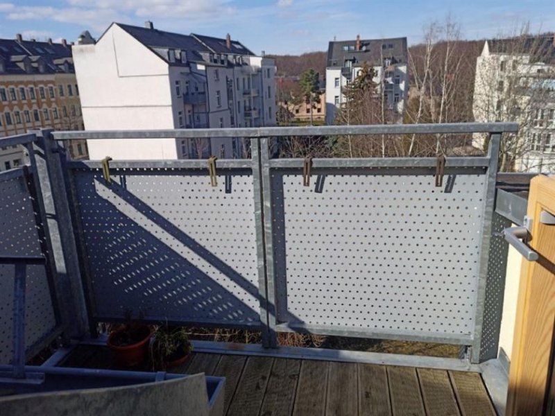 Chemnitz Günstige DG 3-Zi. mit Laminat, Balkon, Wanne und Dusche in sehr guter Lage Wohnung mieten