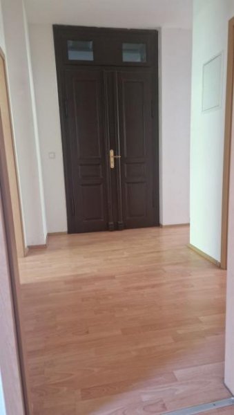 Chemnitz Kompakte 3-Zimmer mit Laminat, Balkon und Wannenbad in guter Lage! Vormieter verkauft EBK! Wohnung mieten