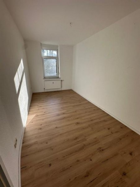 Chemnitz NEU-Sanierte 3-Zimmer mit Laminat und Wanne in sehr guter Lage! Wohnung mieten