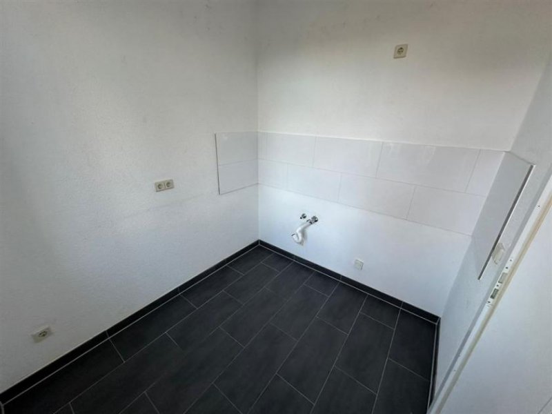 Chemnitz NEU-Sanierte 3-Zimmer mit Laminat und Wanne in sehr guter Lage! Wohnung mieten