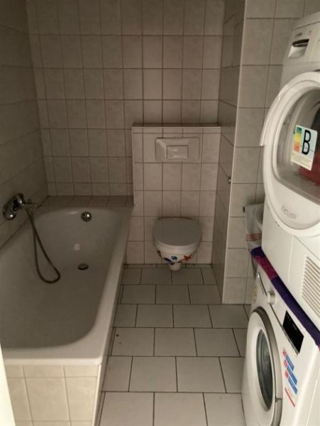 Chemnitz Gemütliche 3-Zimmer mit Laminat, Wannenbad und Einbauküche in guter Lage! Wohnung mieten