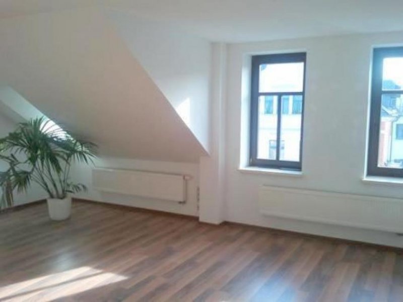 Chemnitz Große DG 2-Zimmer mit Einbauküche, Laminat in Topplage zum Toppreis! Stellplatz mgl. Wohnung mieten