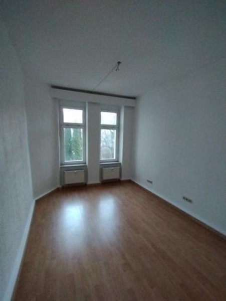 Chemnitz Großzügige 2-Zimmer mit Laminat und Wannenbad in sehr guter Lage Wohnung mieten