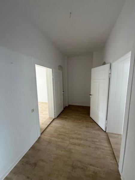Chemnitz Großzügige 2-Zimmer mit Laminat und Wannenbad in sehr guter Lage Wohnung mieten