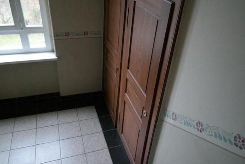 Chemnitz Großzügige 2-Zimmer mit neuem Laminat, Dusche und Balkon in ruhiger Lage! Wohnung mieten