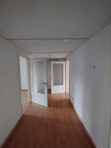 Chemnitz Großzügige 2-Zimmer mit Laminat und Wannenbad in sehr guter Lage Wohnung mieten