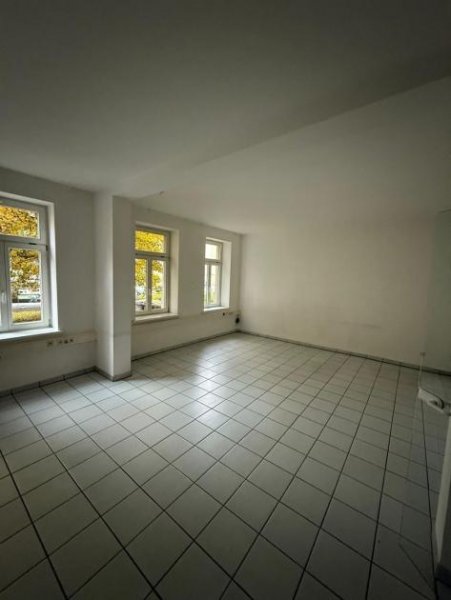 Chemnitz Großzügige 3-Zimmer Büroeinheit mit Fliesen in ruhiger Lage! Gewerbe mieten