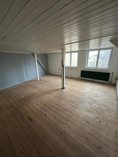 Chemnitz Großzügige Gewerbeeinheit in frequentierter Lage mit Garten! Garage bzw. Stellplatz mgl. Gewerbe mieten