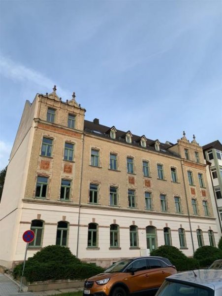 Chemnitz Großzügige DG 2-Zimmer mit EBK, Laminat und Dusche in guter Lage Wohnung mieten