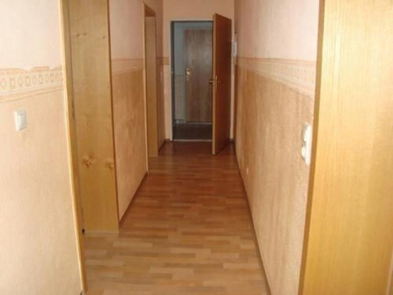 Chemnitz * Günstige 3-Zimmer mit Wannenbad und großer Küche in ruhiger Lage! * Wohnung mieten