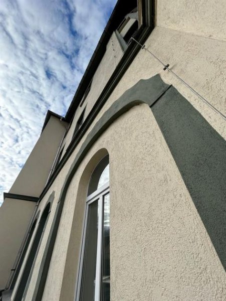 Chemnitz Neue Einbauküche! Große 3-Zimmer mit neuem Laminat und Wannenbad in guter Lage! Wohnung mieten