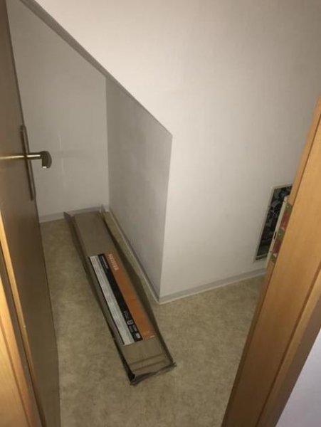 Chemnitz Einbauküche! Günstige DG 3-Zimmer mit Laminat und Wanne in guter Lage! Wohnung mieten