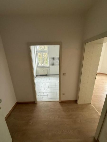 Chemnitz Gemütliche 2-Zimmer mit Laminat, Wanne und Dusche in ruhiger Lage Wohnung mieten