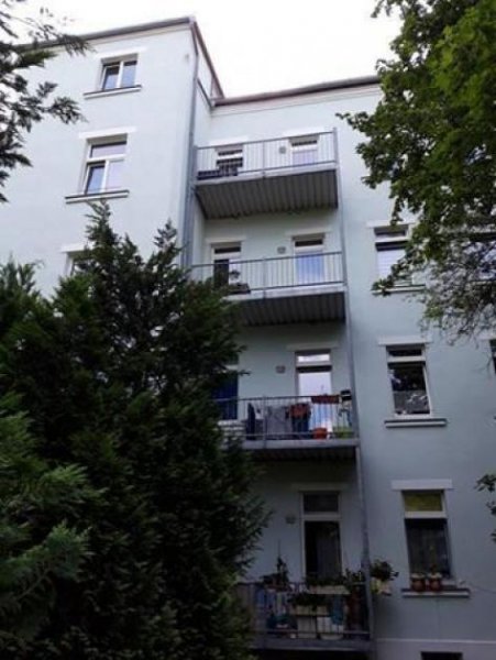 Chemnitz Gemütliche DG 3-Zimmer Wohnung mit Laminat und Wannenbad in guter Lage. Wohnung mieten
