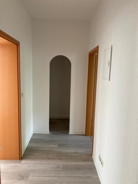 Chemnitz Große 1-Zi. mit neuer EBK, Laminat, Wanne, Abstellraum & Balkon in ruhiger Lage! Wohnung mieten