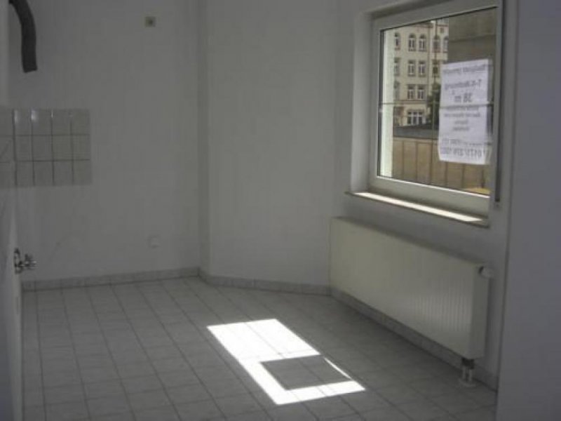 Chemnitz Großzügige 1-Zimmer mit Einbauküche, Wanne, Dusche, Laminat und Aufzug in Uninähe Wohnung mieten