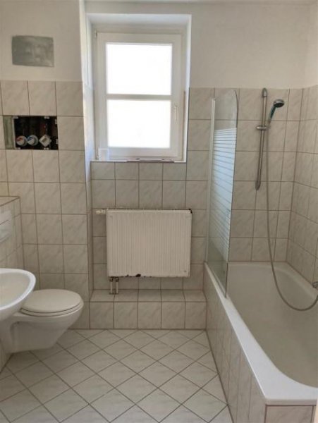 Chemnitz Großzügige 2-Zimmer mit neuer EBK, Laminat & Wannenbad in ruhiger Lage! Wohnung mieten