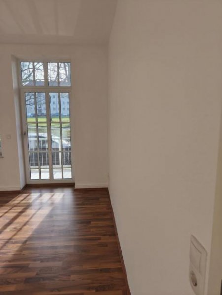 Chemnitz *** Großzügige 3-Zimmer mit Balkon, Laminat und Wannenbad in sehr schöner Lage! *** Wohnung mieten