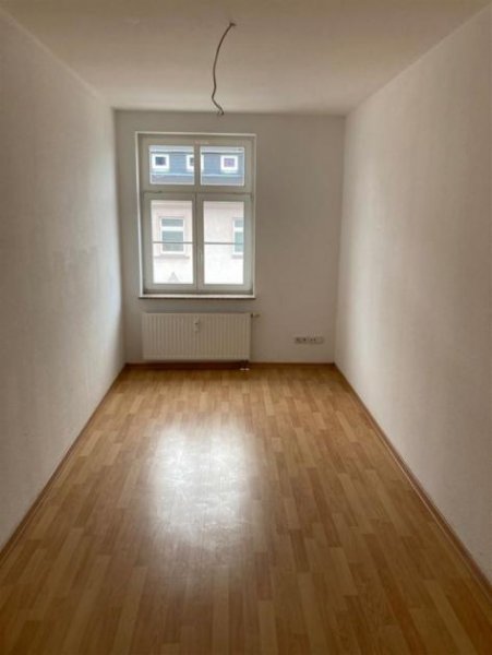 Chemnitz Großzügige 3-Zimmer mit Laminat, Aufzug und Wannenbad in Uninähe! Wohnung mieten