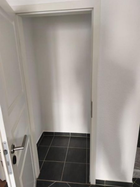 Chemnitz *** Großzügige 3-Zimmer mit Balkon, Laminat und Wannenbad in sehr schöner Lage! *** Wohnung mieten