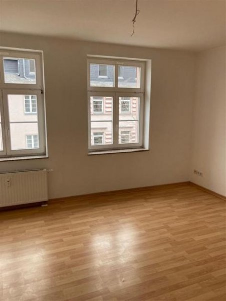 Chemnitz Großzügige 3-Zimmer mit Laminat, Aufzug und Wannenbad in Uninähe! Wohnung mieten