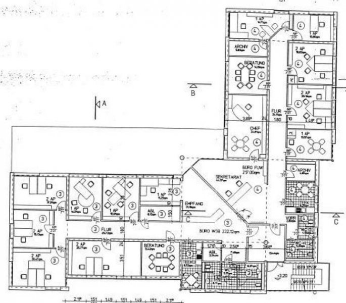 Chemnitz Großzügige 8-Zi. Büroeinheit mit 2xTG-Stellplätzen in guter Lage! Gewerbe mieten