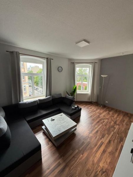 Chemnitz Günstige und teilmöblierte 2-Zimmer mit Laminat, Aufzug und Eckwanne in guter Lage! Wohnung mieten