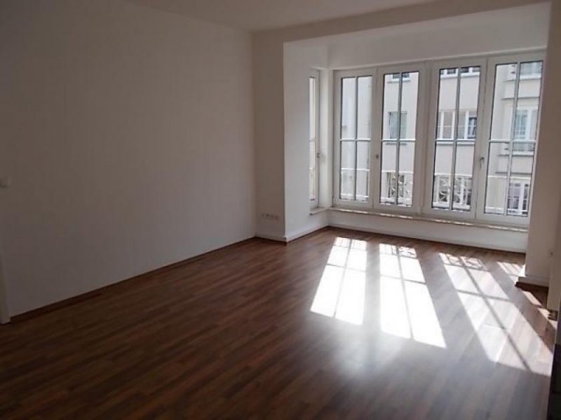 Chemnitz Vormieter verkauft EBK *** 2-Zimmer mit Laminat und Wannenbad in guter Lage *** Wohnung mieten