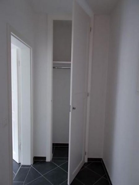 Chemnitz Vormieter verkauft EBK *** 2-Zimmer mit Laminat und Wannenbad in guter Lage *** Wohnung mieten