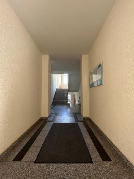 Chemnitz Großzügige 2-Zimmer mit Laminat, Wannenbad und Balkon in guter Lage! EBK mgl. Wohnung mieten