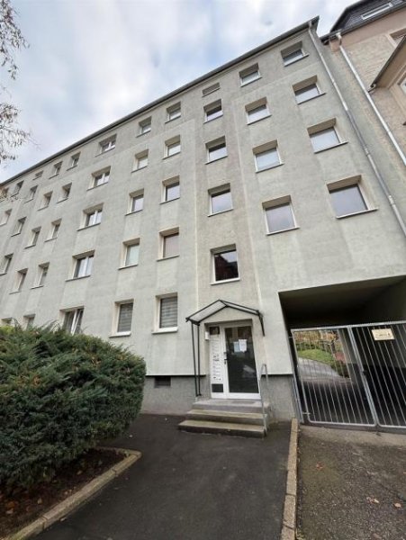 Chemnitz Gemütliche 1-Zimmer mit Balkon, Laminat und Wannenbad in ruhiger Lage Wohnung mieten