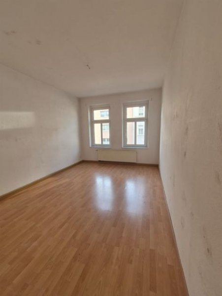 Chemnitz Gemütliche 2-Zimmer mit neuer EBK, Laminat, Balkon und Wannenbad in ruhiger Lage! Wohnung mieten
