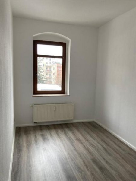 Chemnitz Gemütliche 3-Zimmer mit Laminat, Balkon und Wannenbad in zentraler Lage! Wohnung mieten