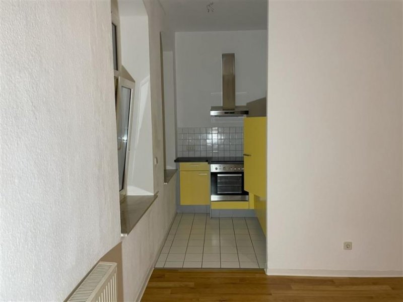 Chemnitz Großzügige 1-Zimmer mit Einbauküche, Dusche und Laminat in zentraler Lage! Wohnung mieten
