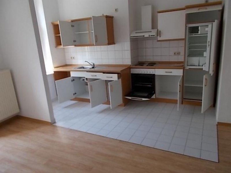 Chemnitz ** Großzügige 2-Zimmer mit Südbalkon, Wanne und Einbauküche in ruhiger Lage zum Toppreis!!!*** Wohnung mieten