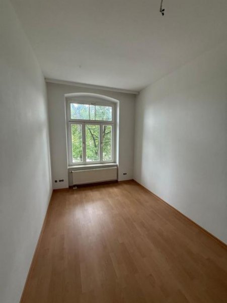 Chemnitz * Großzügige 3-Zimmer mit Laminat, Balkon und Wanne in Zentrumsnähe! * Wohnung mieten