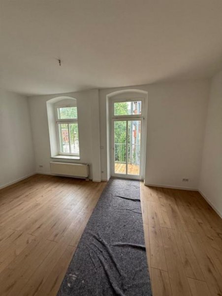 Chemnitz * Großzügige 3-Zimmer mit Laminat, Balkon und Wanne in Zentrumsnähe! * Wohnung mieten