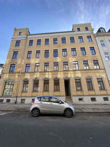 Chemnitz Großzügige DG 2-Zimmer mit Laminat, EBK, Balkon und Wannenbad! Wohnung mieten