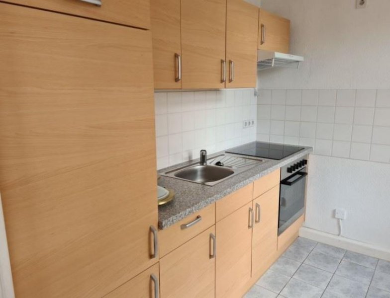 Chemnitz * Günstige 2-Zimmer mit Einbauküche und Wannenbad in ruhiger Lage! * Wohnung mieten