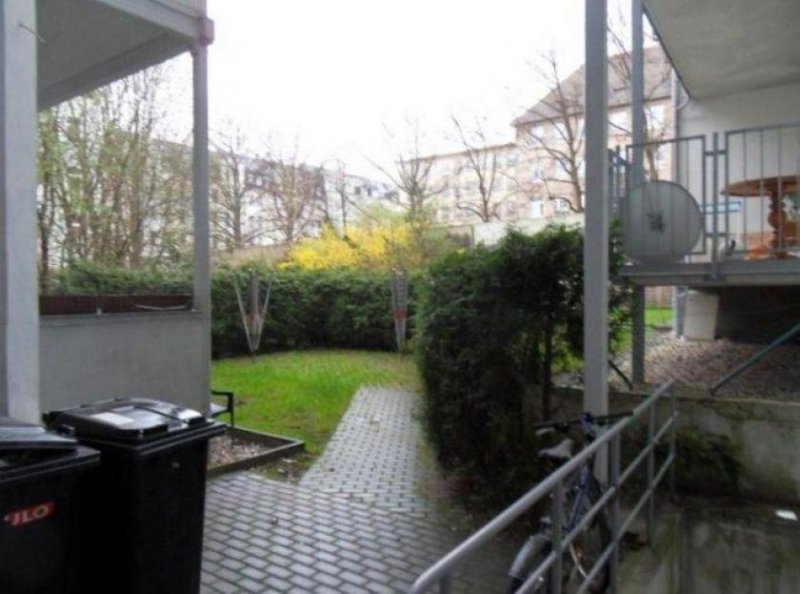 Chemnitz Günstige 3-Zi. mit Aufzug, Einbauküche, Balkon, Wanne, Dusche und Laminat! Wohnung mieten