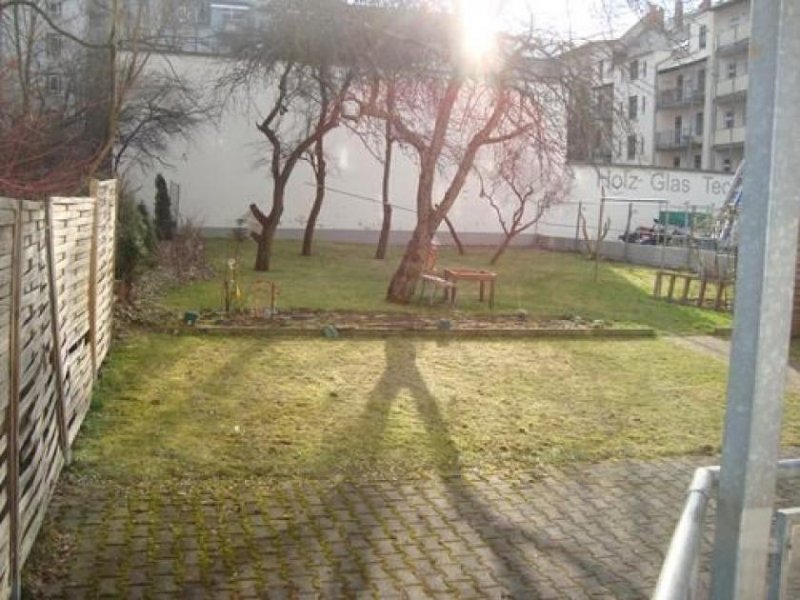 Chemnitz Neurenoviert! * Großzügige 2-Zimmer mit Laminat, Balkon und Wanne in ruhiger Lage! * Wohnung mieten