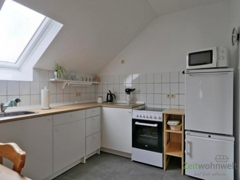 Chemnitz (EF1020_M) Chemnitz: Ebersdorf, neu möblierte 2-Zimmer-Wohnung, Waschmaschine und PKW-Stellplatz Wohnung mieten
