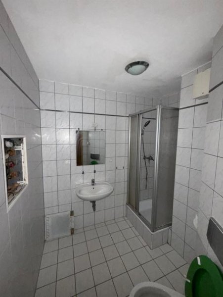 Chemnitz Gemütliche 3-Zimmer mit Balkon, Dusche und Laminat! EBK mgl. Wohnung mieten
