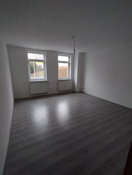 Chemnitz Gemütliche 3-Zimmer mit Laminat, Balkon und Wannenbad in ruhiger Lage Wohnung mieten