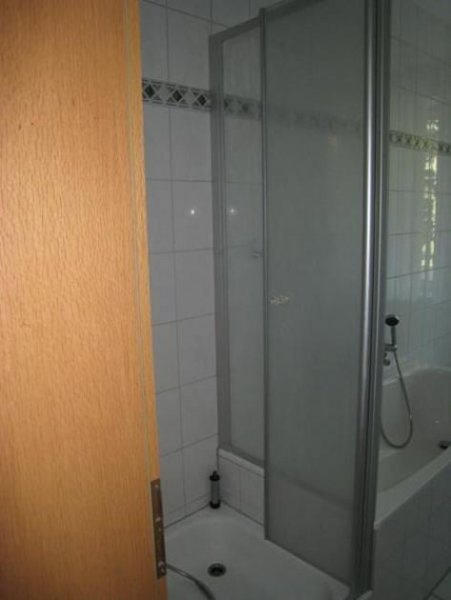 Chemnitz Großzügige 2-Zimmer mit neuer EBK, Laminat, Wannenbad und Balkon in ruhiger Lage! Wohnung mieten