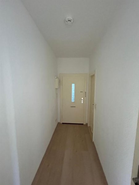 Chemnitz Großzügige 2-Zimmer mit Laminat, Balkon und Wannenbad zum Toppreis in ruhiger Lage! Wohnung mieten
