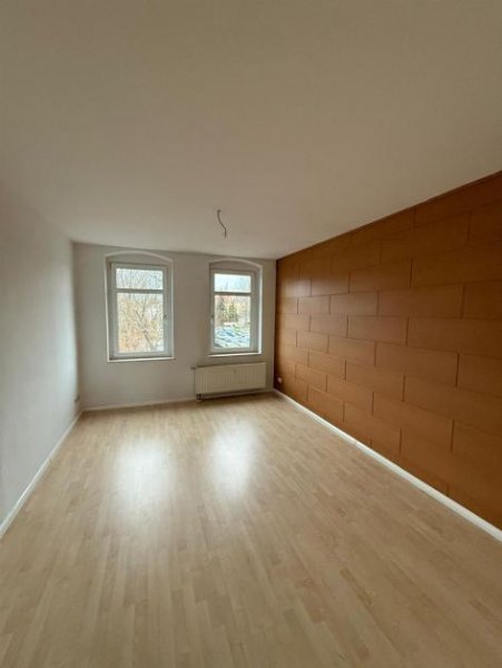 Chemnitz Großzügige 2-Zimmer mit EBK, Laminat, Stellplatz, Balkon und Wanne in zentraler Lage! Wohnung mieten