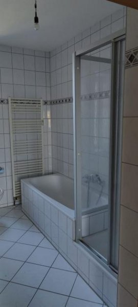Chemnitz Großzügige 2-Zimmer mit Laminat, Wanne, Dusche, Balkon, Stellpl. und Abstellraum! 2 Mon. mietfrei Wohnung mieten