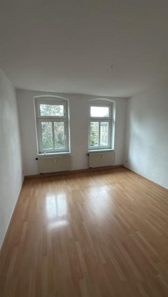 Chemnitz Großzügige 4-Zimmer mit Laminat und Wanne! Wohnung mieten