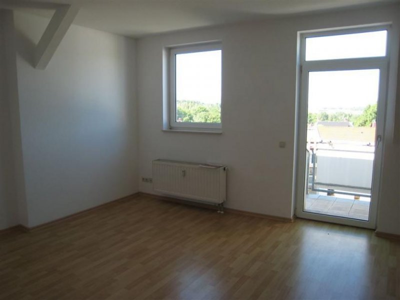 Chemnitz Günstige 2,5-Zimmer mit Laminat, Wannenbad, EBK, SP und Balkon in ruhiger Lage! Wohnung mieten